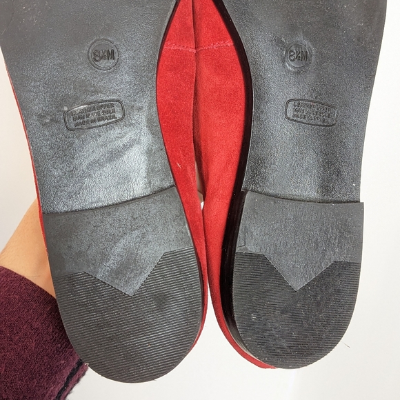 Vintage 80-90s red suede flats - Picture 13 of 16